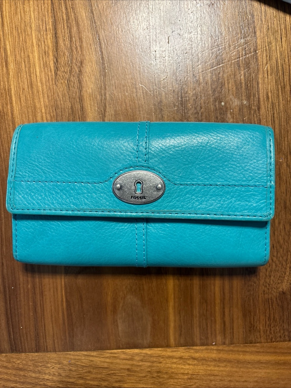 Fossil Turquoise Leather Clutch Wallet